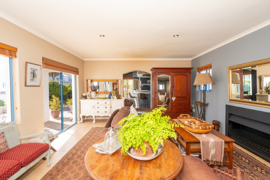 4 Bedroom Property for Sale in Paradise Beach Western Cape